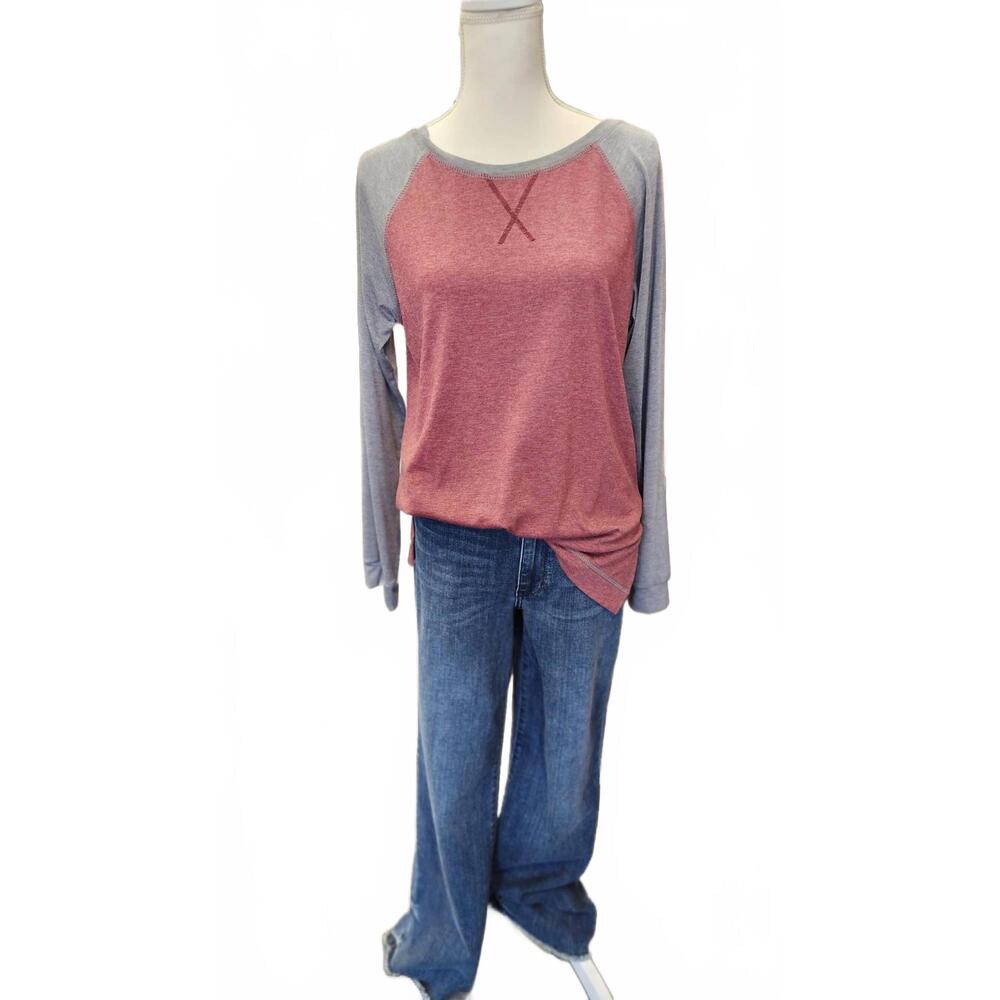NEW ADELE B women's crew neck shirt in multi